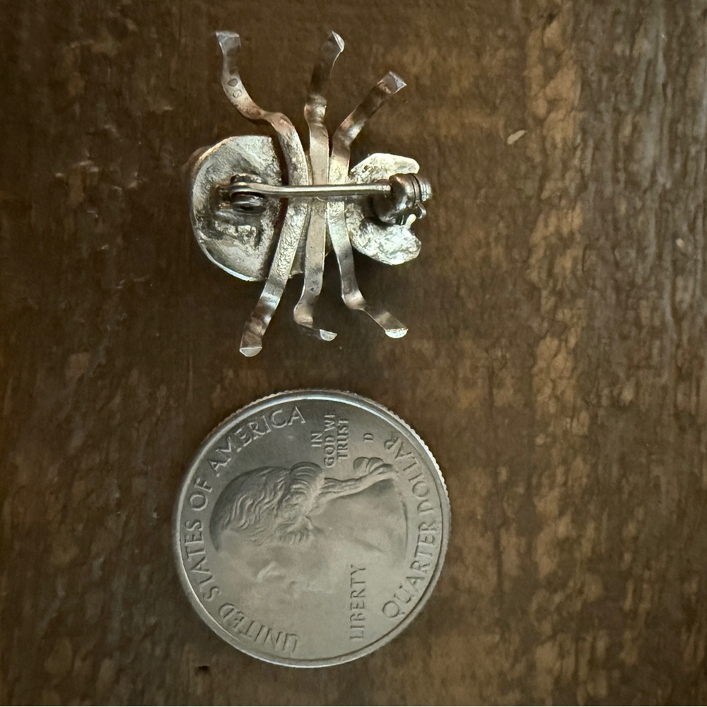 Vintage Native Navajo Sterling Silver Turquoise Spider Bug Brooch Pin - Picture 8 of 9